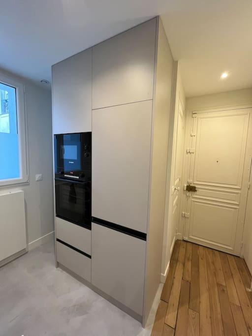 15 Porte De Versailles Apartment