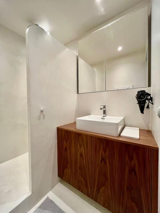 15 Porte De Versailles Apartment *